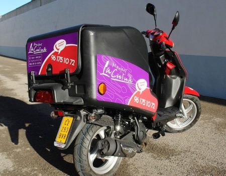 Rotular scooters