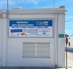 Lona publicitaria con herraje