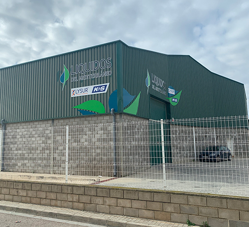 Cartel publicitario exterior