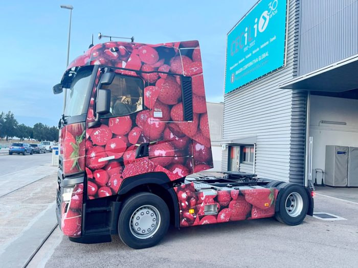 Camión rotulado con vinilo de fundición impreso